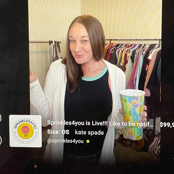 Sprinkles4you is live now 🍩❤️ - Picture 2 of 15